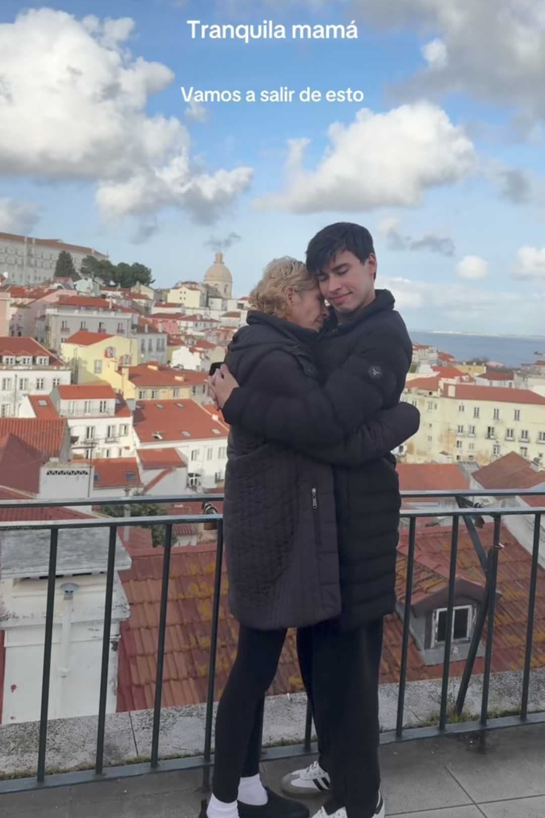 Ante la imposibilidad de poder viajar a Caracas para decir ‘adiós’ a su madre, la creadora de contenido compartió que la última vez que la vio fue en Lisboa, Portugal, donde estuvo hospitalizada recibiendo tratamiento.