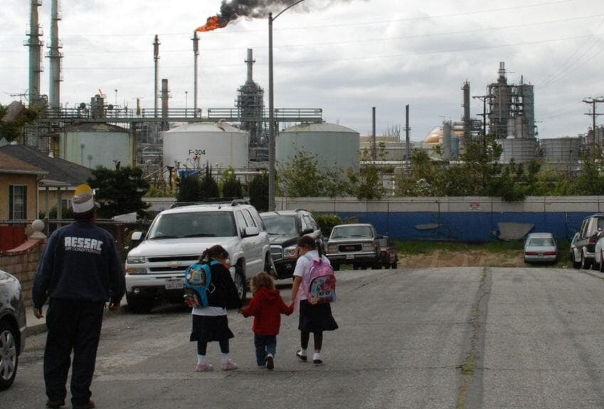 La calidad del aire de Los Ángeles es mala y afecta más a personas pobres y miembros de minorías