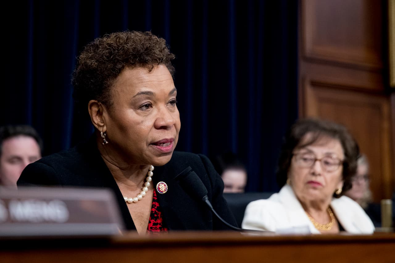 <b>Rep. Barbara Lee</b>
<br>Lee es copatrocinador de la resolución de la investigación de juicio político de Tlaib.
