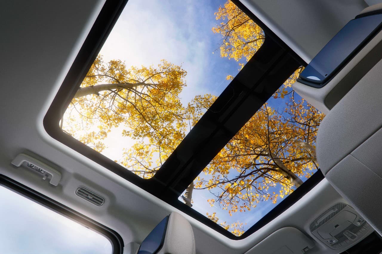 La Ford Expedition 2018 será la primera Expedition en ofrecer un sunroof panorámico.