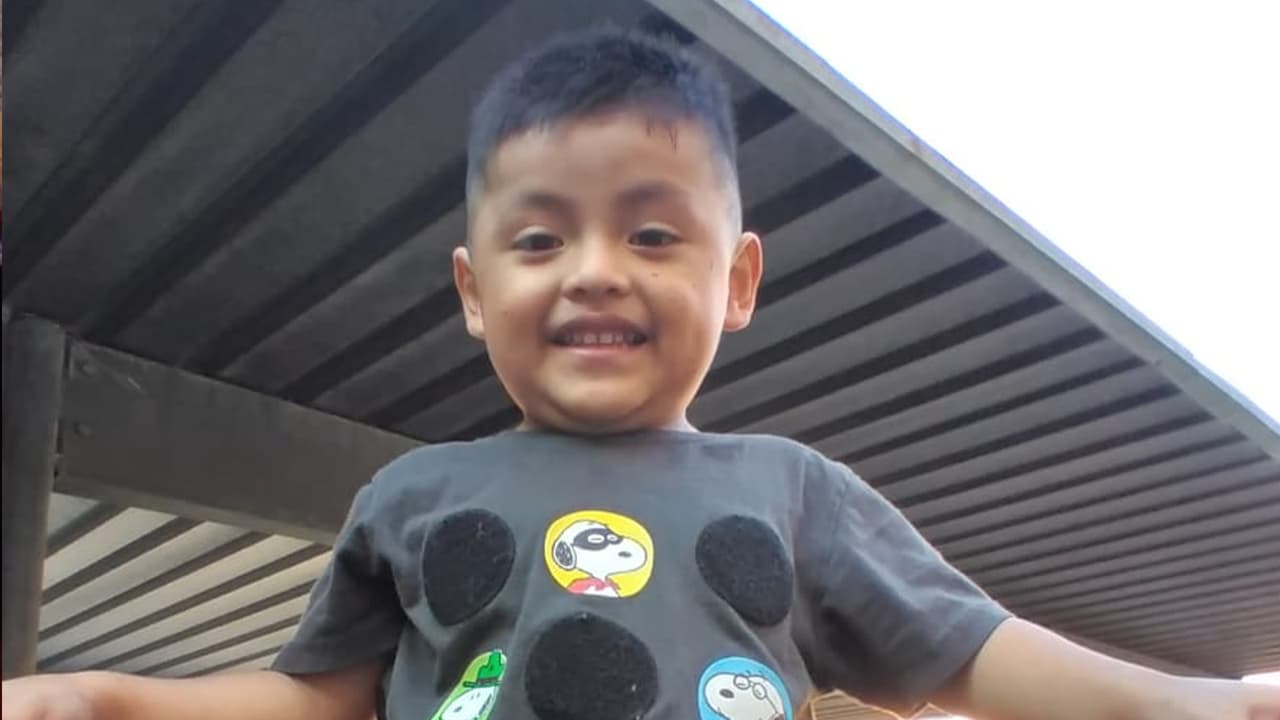 La mujer asegura que su expareja ofreció hacerse cargo del menor mientras ella trabajaba y, como ella necesitaba el dinero que pagaba por el cuidado del niño, aceptó sin imaginar lo que vendría.