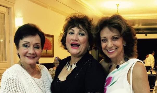 "Hay mucha falta de justicia. En este caso está 
<b>involucrada Mariana </b>Colosio, hija del fallecido aspirante a la presidencia, Luis Donaldo Colosio. Esta persona mantuvo agonizando a mi hijo en su casa y no llamaron a la ambulancia, ni a ningún servicio médico y murió por esa falta de atención", señaló.
<br>