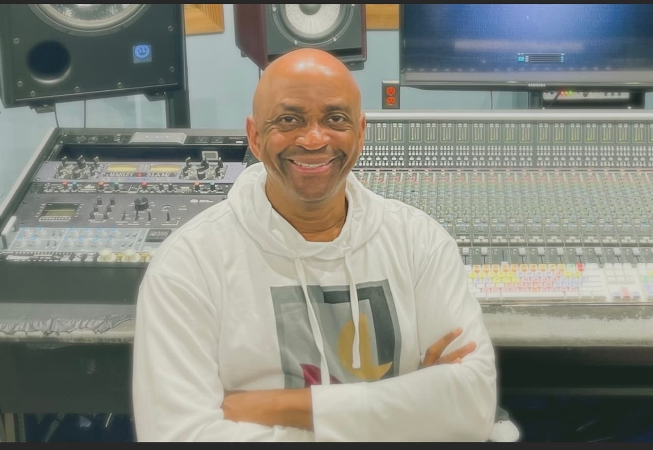 Otro de los grandes presentes en la gala número 22 de Latin GRAMMY es el pianista y productor discográfico 
<b>Sergio George</b>, quien ha trabajado con varios artistas famosos de salsa, así como de otros géneros.