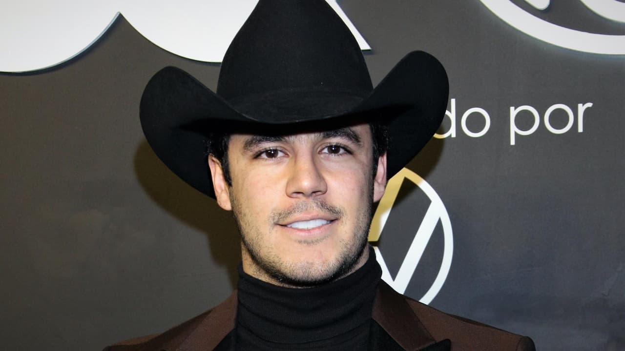 Eduardo Capetillo Jr. se sonroja al hablar de los piropos "subidos de tono" que recibe en redes