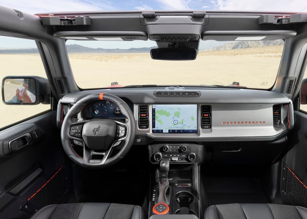 Ford recientemente presentó a la nueva integrante en su familia de SUVs: la Ford Bronco Raptor 2022.