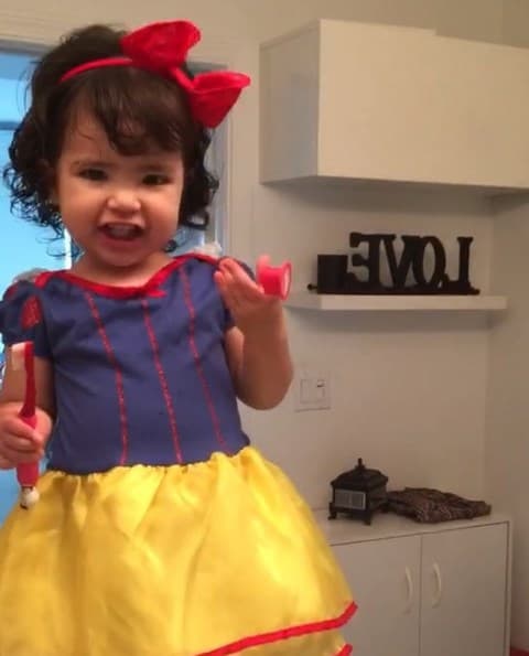 Ana Patricia Gamez: "Blanca Nieves ya se lavó los dientes y esta lista para jugar y aprender mucho este día" (Septiembre 14, 2016)