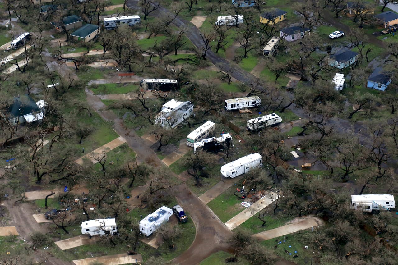 Los trailers fueron afectados por la fuerza de los vientos de Harvey. Corpus Christi, Texas.