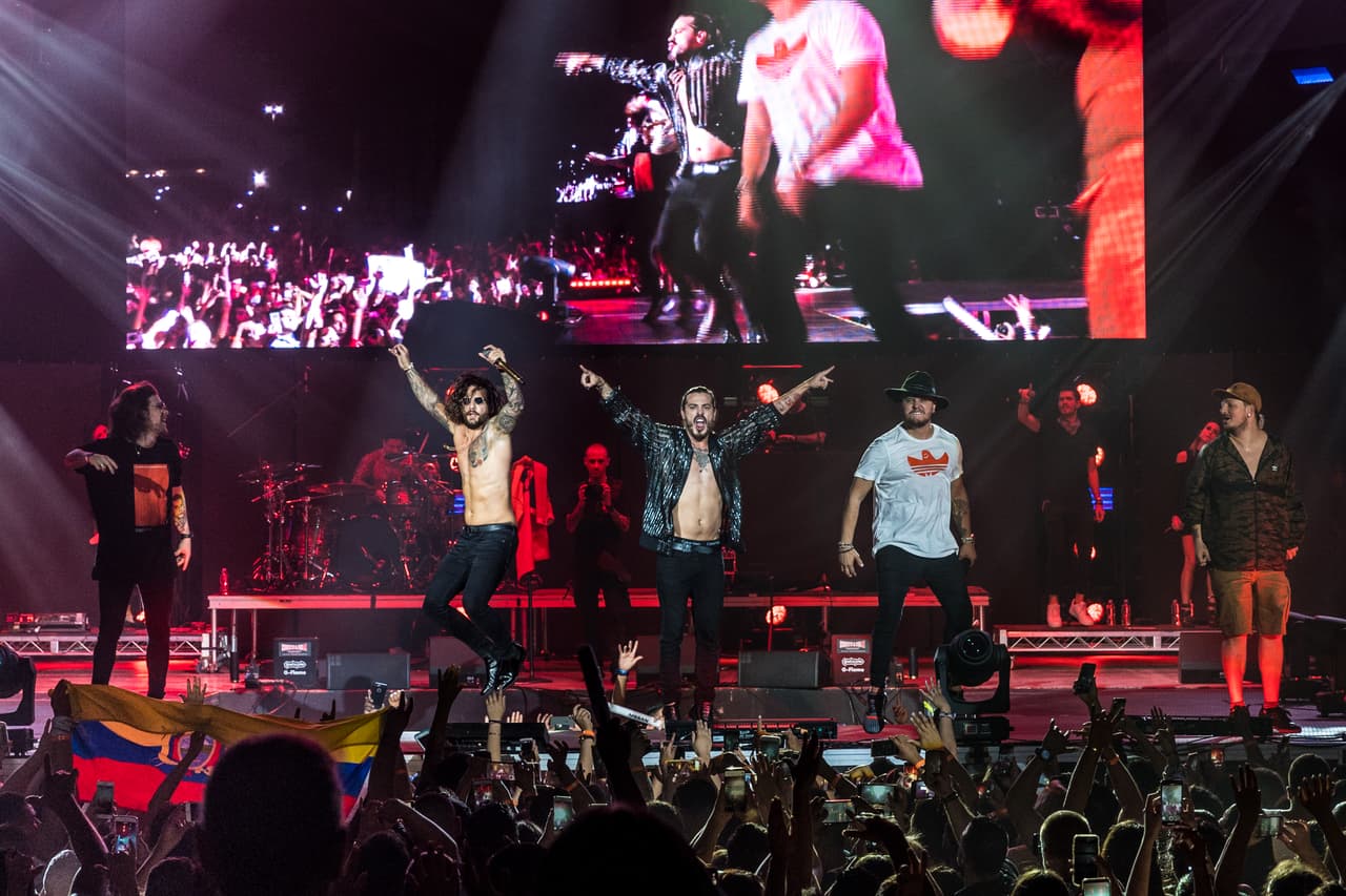Maluma y Piso 21 hicieron vibrar el escenario.