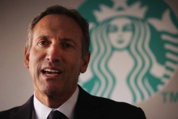 Expresidente de Starbucks considera “seriamente” postularse para las elecciones del 2020 como independiente
