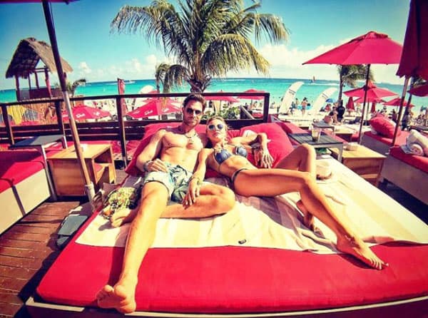 Y es que una de las cosas que estos famosos tienen en común, es el amor por el mar, por eso cada vez que pueden viajan a alguna playa.