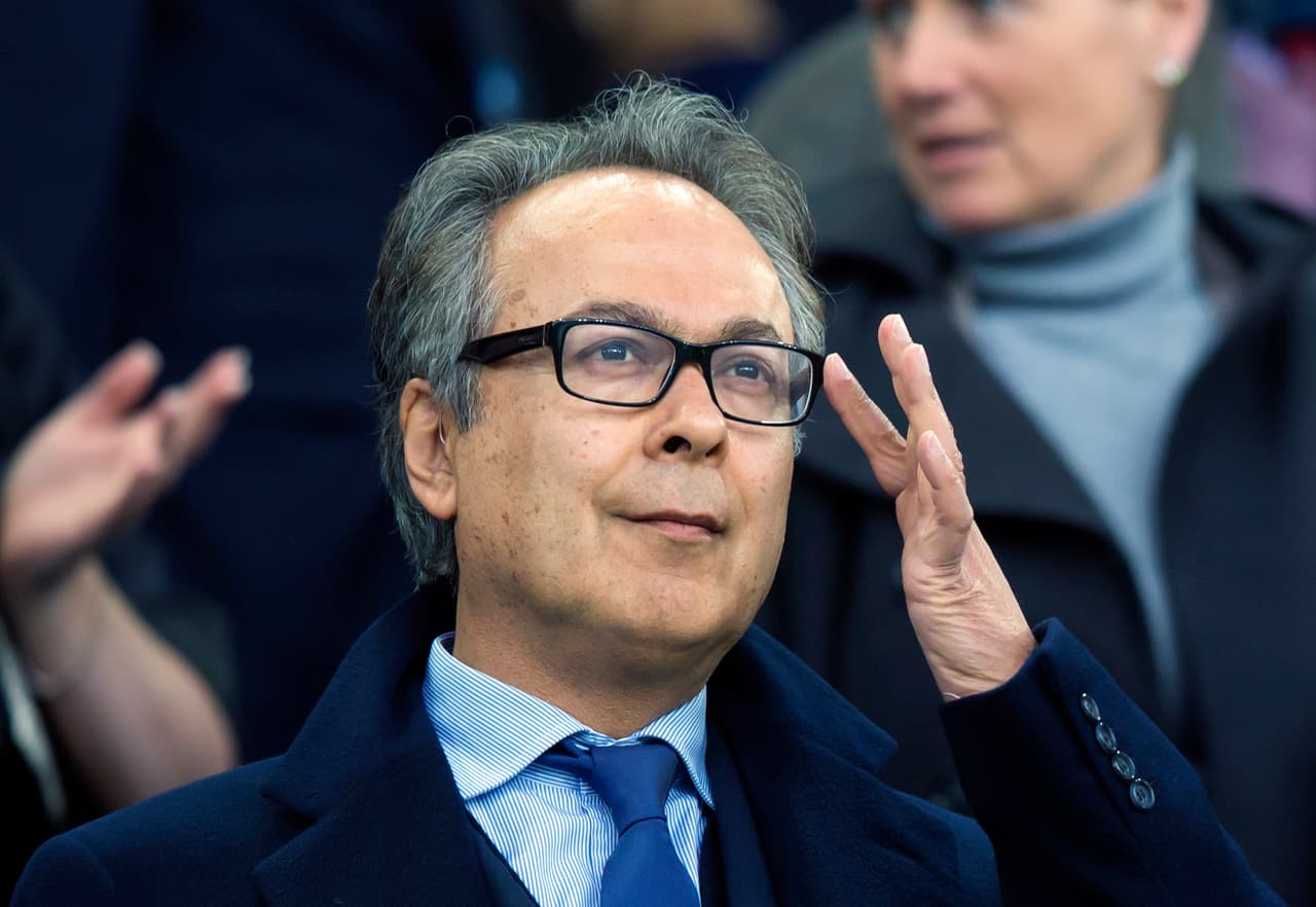<b>Farhad Moshiri – Everton</b>
<br>Moshiri ha hecho su fortuna en la industria del acero y energía. Anteriormente tenía parte en el Arsenal pero desde el 2016 adquirió una parte del control del Everton y ahora es el dueño principal. Su valor es de $2.4 billones de dólares.
