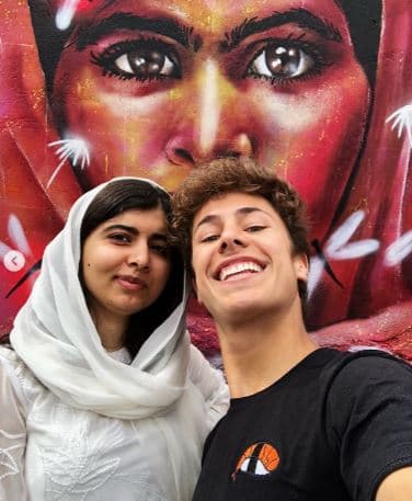 El 'influencer' y modelo mexicano Juan Pablo Zurita también se ha sumado a la reconstrucción de comunidades luego de este terremoto.