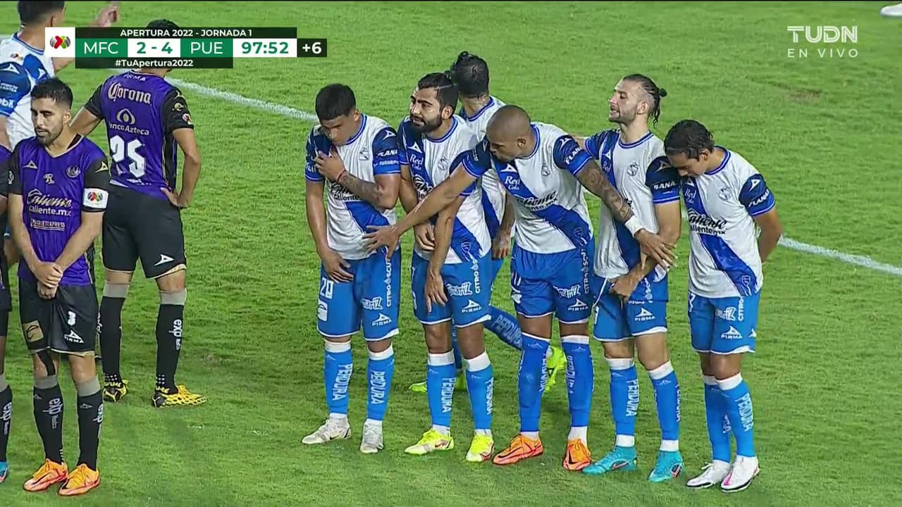 ¡TIRO ATAJADO! disparo por Carlos Vargas.