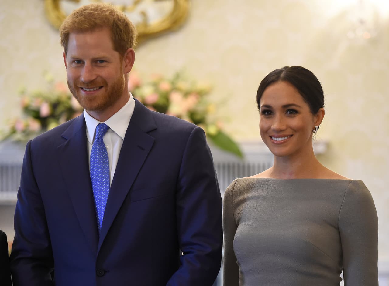 El noviazgo entre Harry y Meghan se convirtió en la historia de amor más comentada en los últimos años, lo que alertó a Barrell, quien fue testigo de lo que el escrutinio público le hizo a la princesa Diana.
<br>