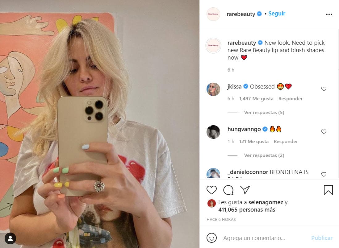 En la cuenta oficial de sus productos escribió: "Nuevo estilo. Necesito elegir nuevos tonos de labios y rubor de Rare Beauty ahora".
<br>