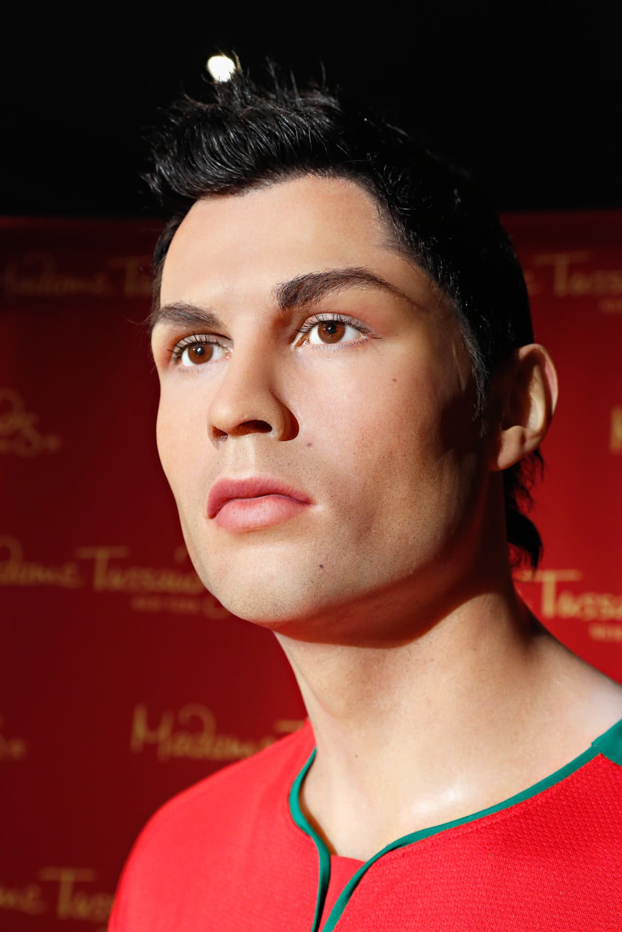What!? Dicen que esta es la figura de cera de Cristiano Ronaldo.