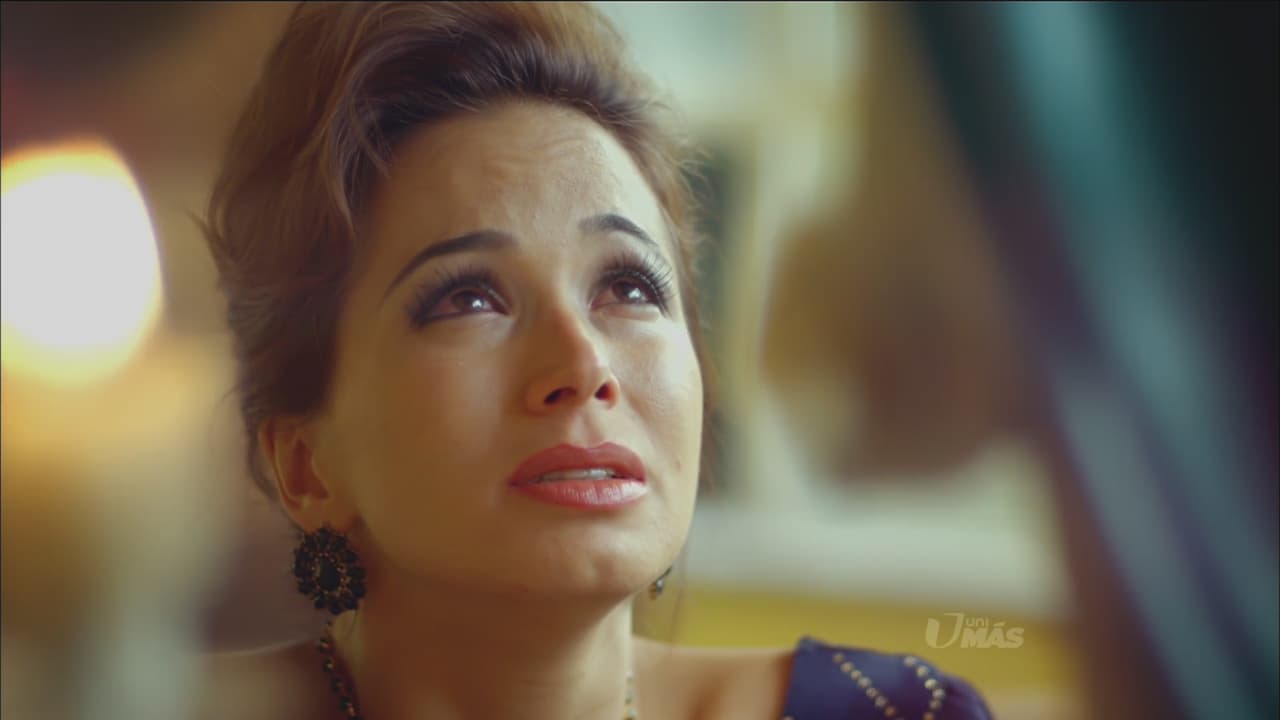 Helenita ruega por un milagro.