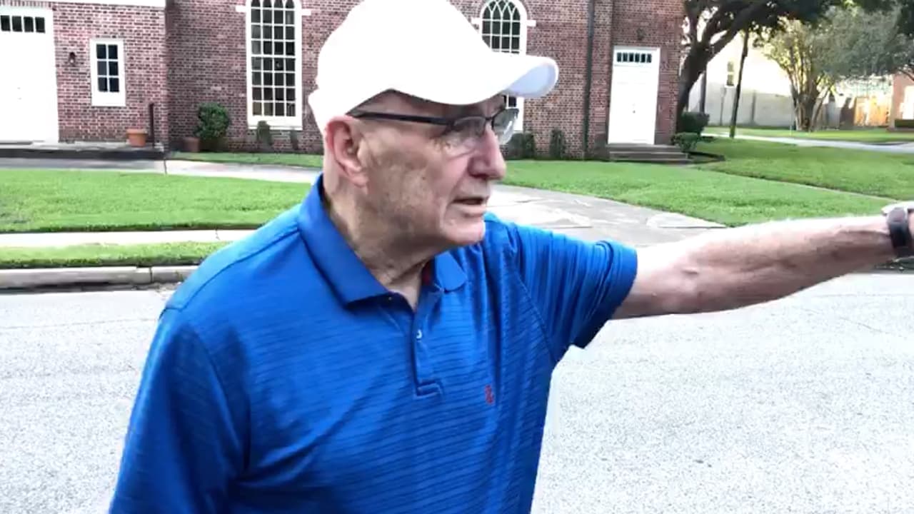 “Lo ocurrido me rompe el corazón, esta estatua es parte de Houston, este es una colonia muy significativa, en esta área hay árboles que han estado aquí por más de 200 años”, señaló el vecino.