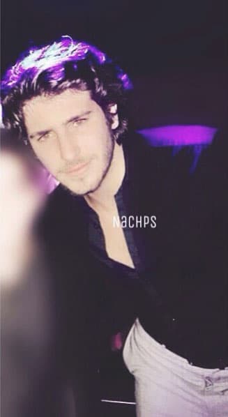 ¿Sabes quién es este galán? Te damos una pista, es el hermano menor de una exestrella infantil de las telenovelas.