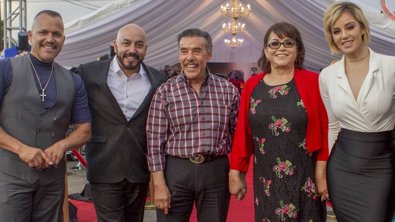 Lupillo Rivera deja entrever si tiene la intención o no de reconciliarse con Juan y otros familiares