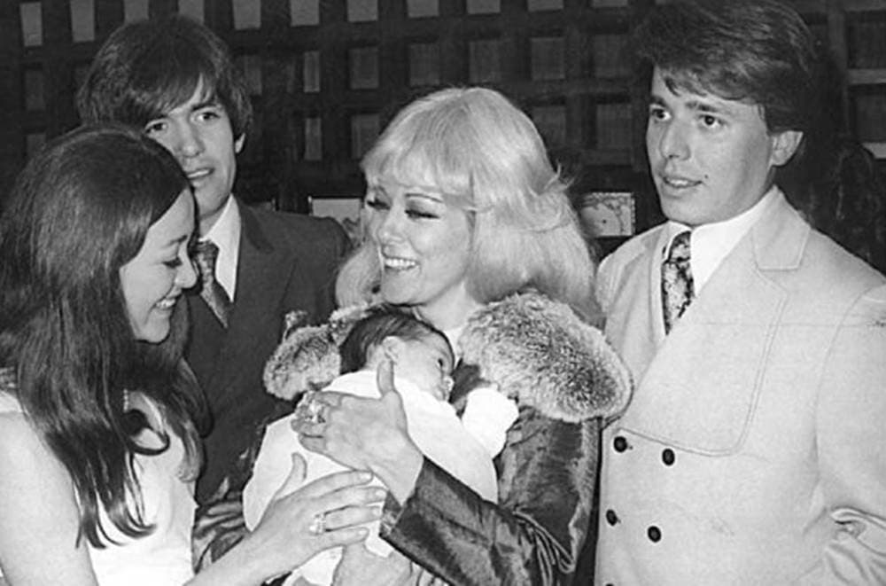 En 1967 contrajeron nupcias y al año siguiente recibieron a su primera hija, Alejandra. En noviembre de 1969, nació Luis Enrique, el único varón de la gran actriz.