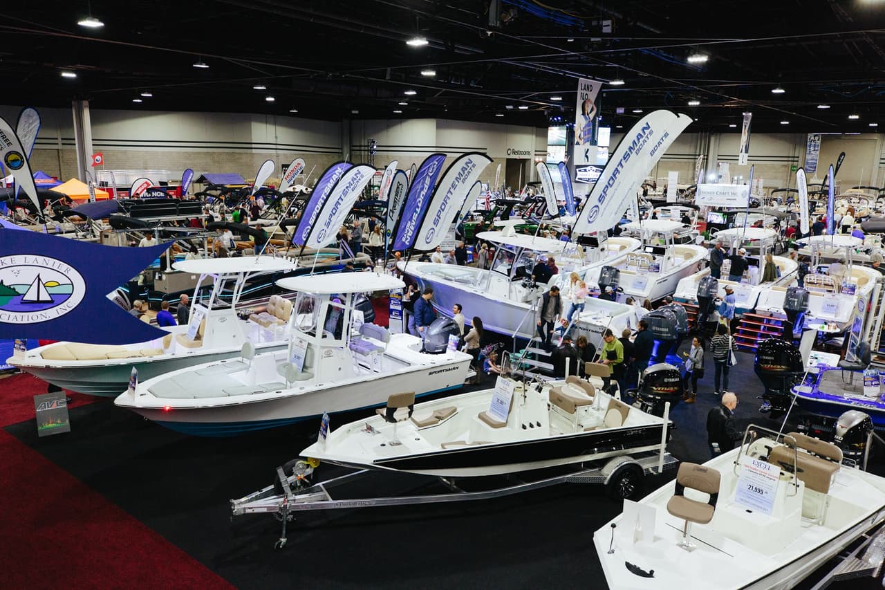 <b>Evento</b>: Discover Boating Atlanta Boat Show
<br>
<b>Fechas</b>: 11 al 14 de enero 
<br>
<b>Lugar</b>: Georgia World Congress Center. 285 Andrew Young International Blvd., NW. Atlanta, GA
<br>
<b>Sitio web</b>: 
<a href="https://www.atlantaboatshow.com/">https://www.atlantaboatshow.com/</a> 
<br>
<br>Con cientos de embarcaciones nuevas a la venta, desde lanchas, botes para deportes de vela hasta motos acuáticas y miles de productos marinos, además de actividades y educación náutica, el principal evento náutico de Georgia ofrece diversión náutica para todas las edades y niveles de experiencia.