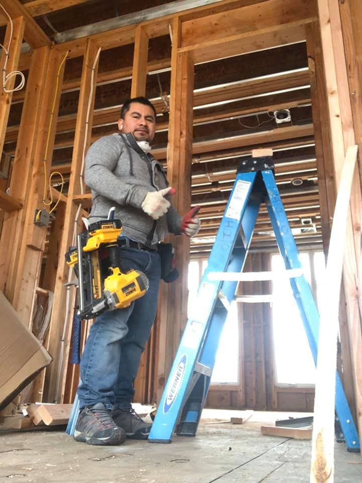 Israel Orozco trabajador de la contrucción.