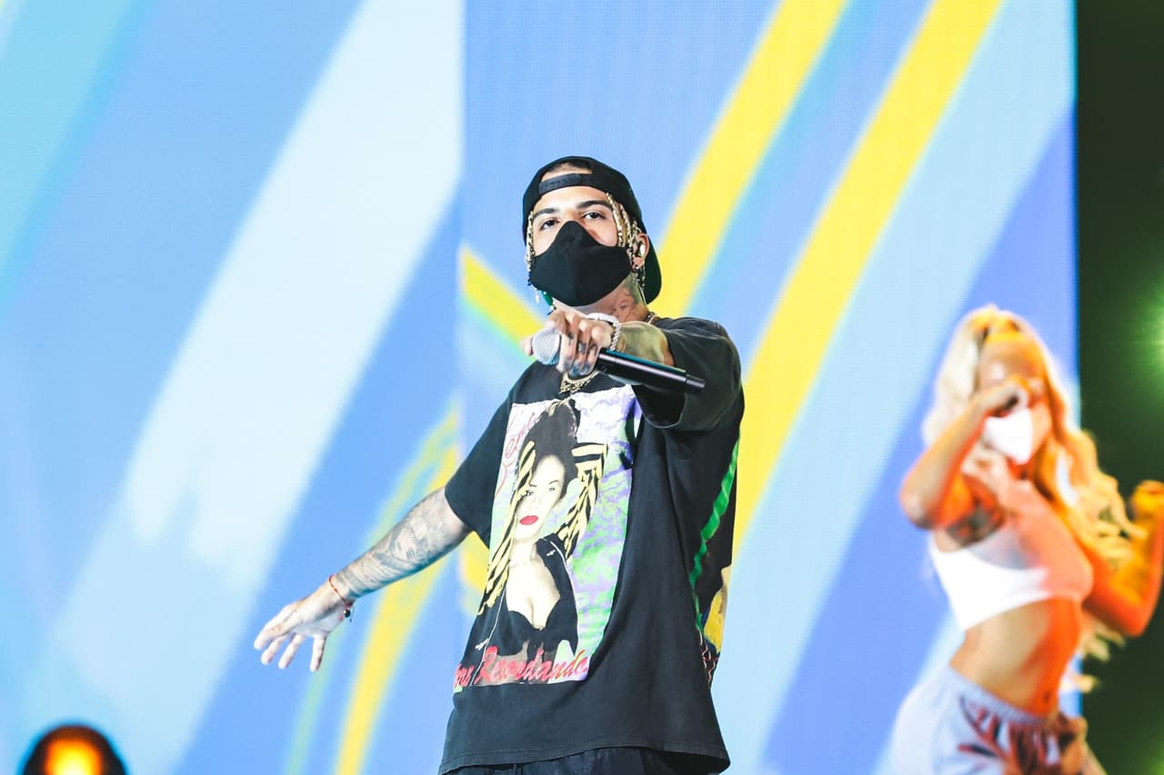 Pero no estuvo solo, ya que 
<b>Rauw Alejandro</b> también pasó lista para ensayar junto a él.