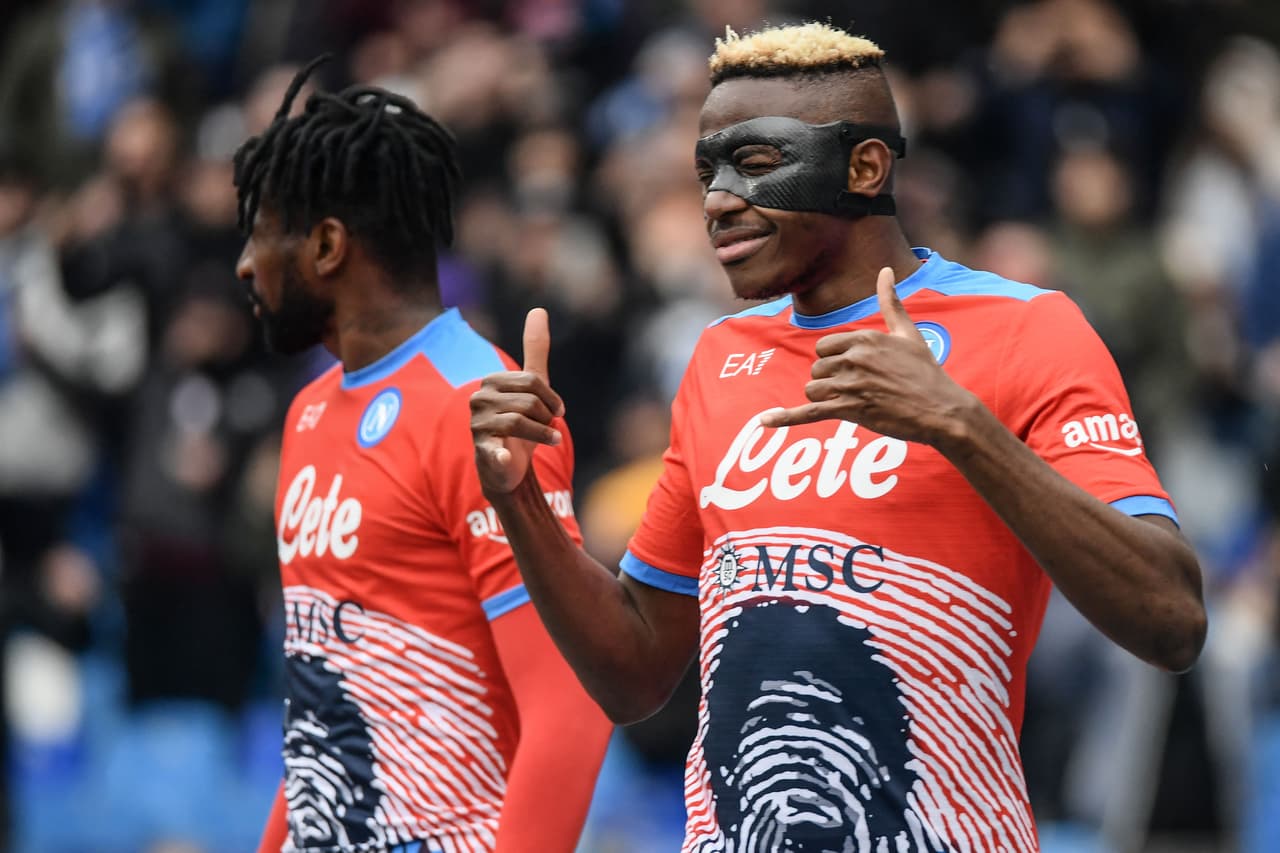 Napoli le remontó 2-1 al Udinese con un doblete de Victor Osimhen en la Jornada 30.