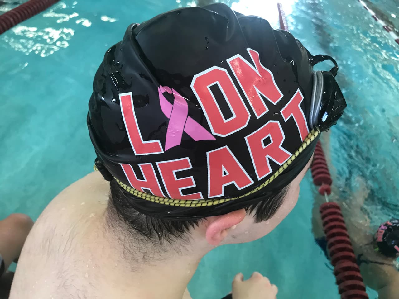 El lazo rosa fue reconocido por primera vez durante una carrera deportiva en Nueva York en 1991.