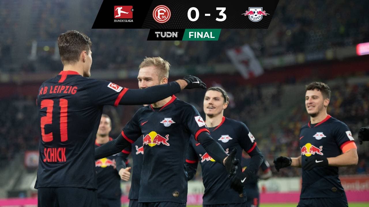 Leipzig golea al Dusseldorf y asalta la cima de la Bundesliga momentaneamente