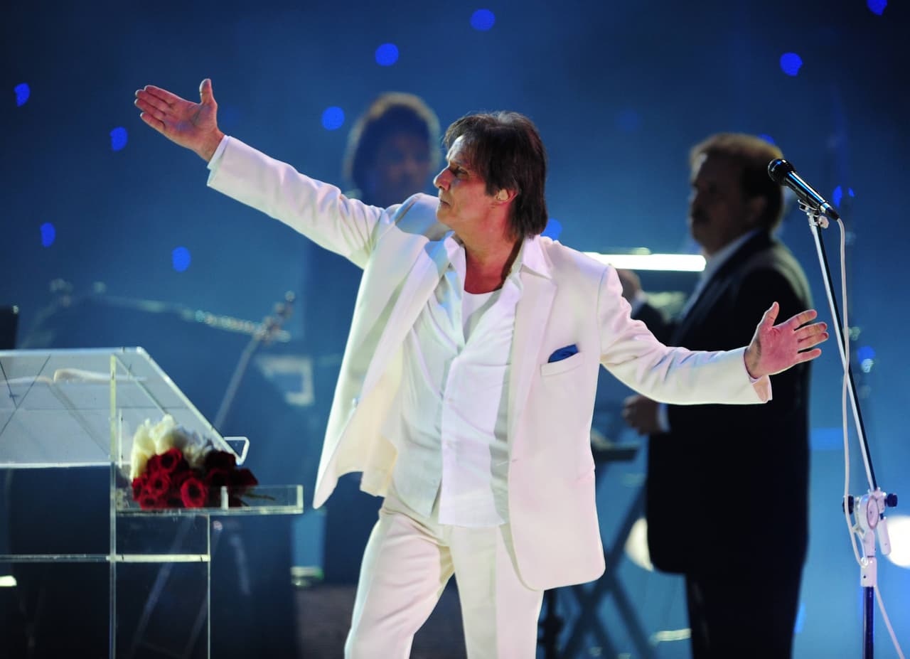 La prolífica carrera de Roberto Carlos no sólo se relaciona con la música. A lo largo de su trayectoria también participó en programas televisivos y algunas películas.