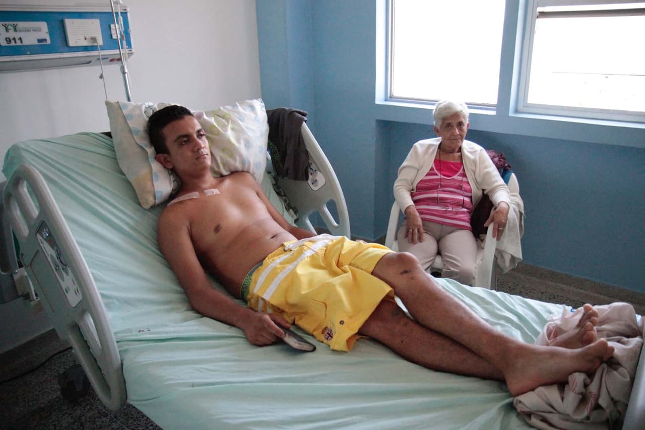 Franklin Briceño, de la ciudad venezolana de Ureña, llegó al hospital de Cúcuta tras romperse la clavícula derecha en un accidente con su bicicleta.