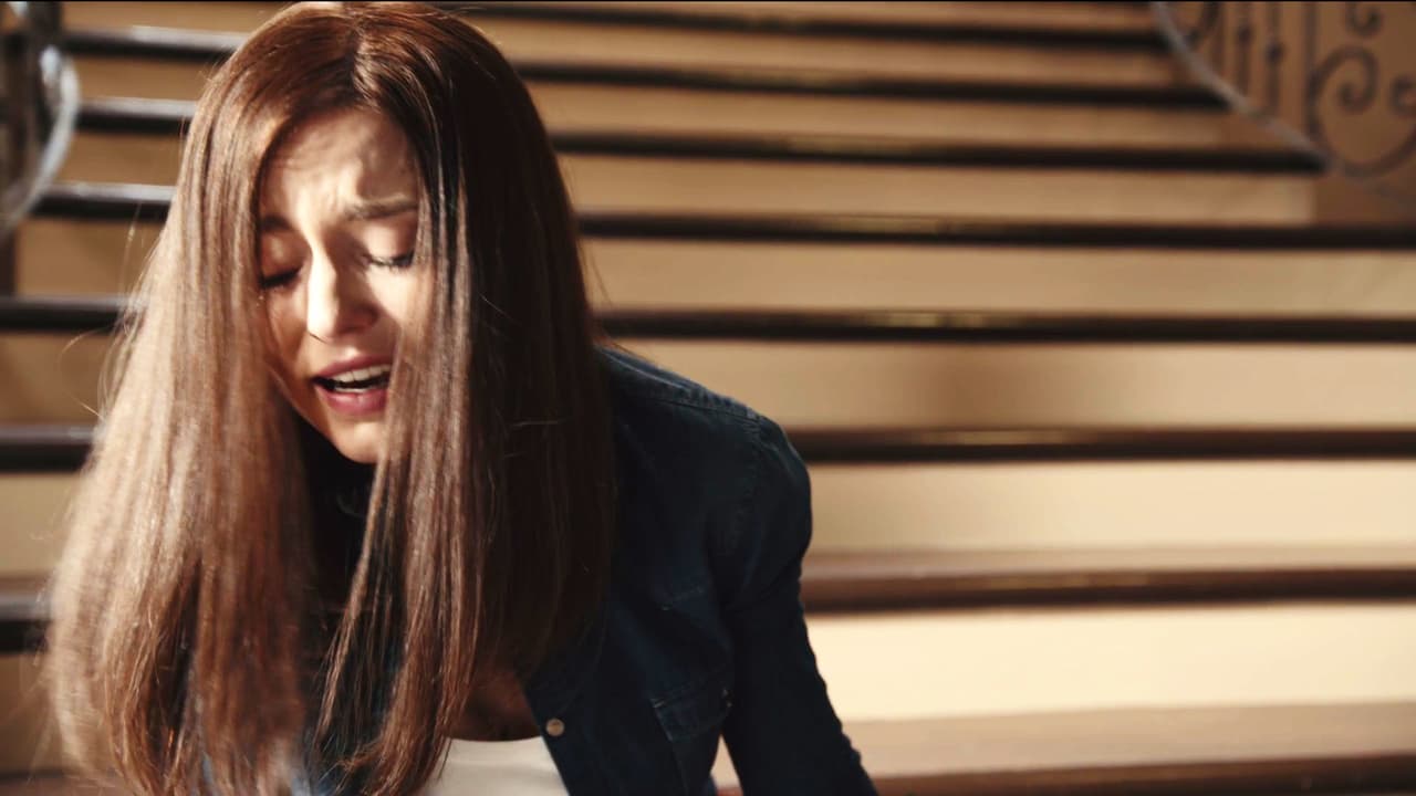 En una ocasión le causó una tremenda caída en las escaleras de su casa.