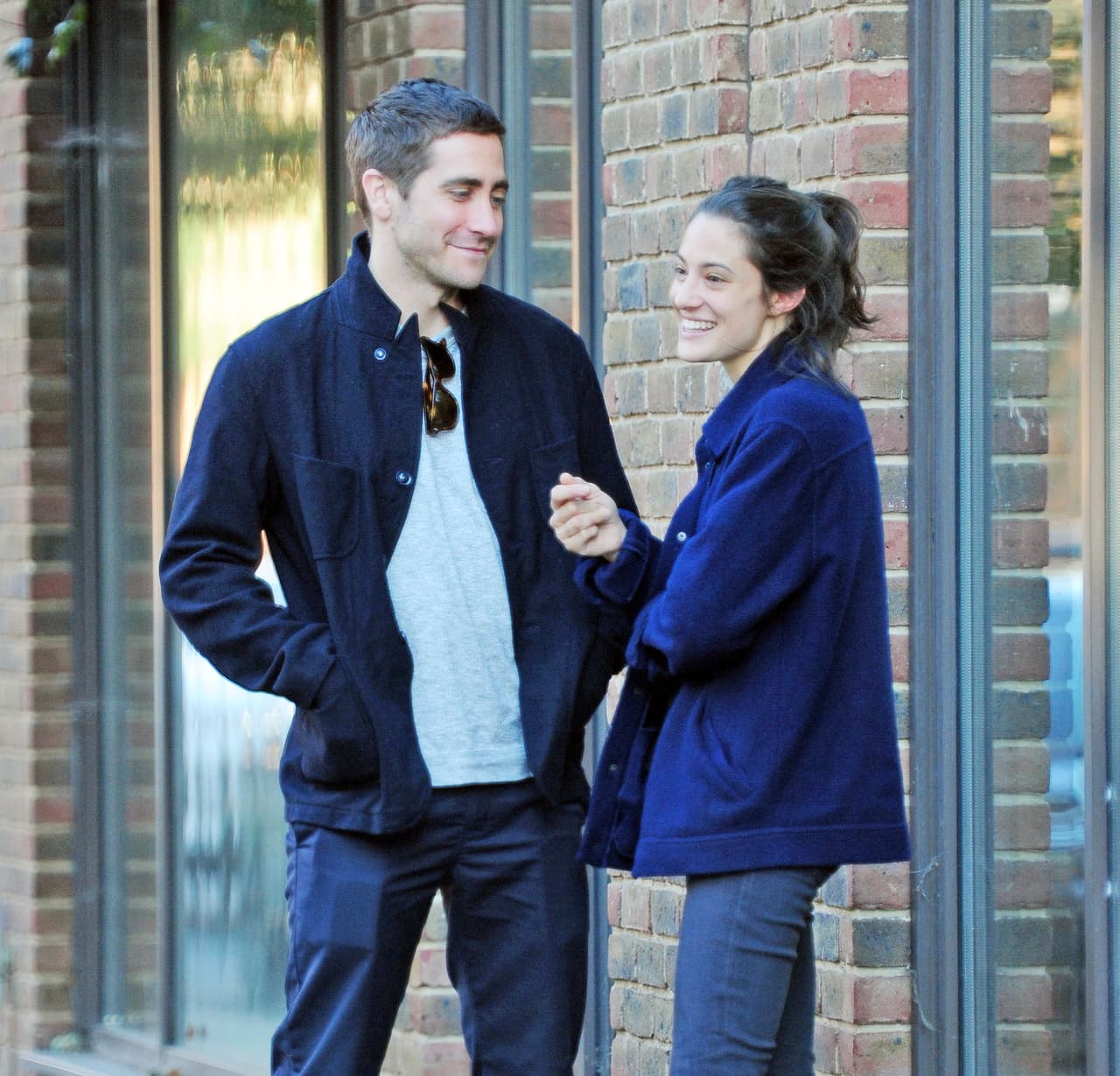 Fue visto en Londres muy cariñoso con esta misteriosa y guapa mujer.