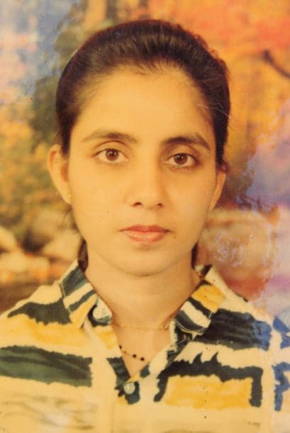 7 de diciembre de 2012 La enfermera Jacintha Saldanha, que atendió la llamada de la radio australiana, es hallada muerta tras un aparente suicidio.