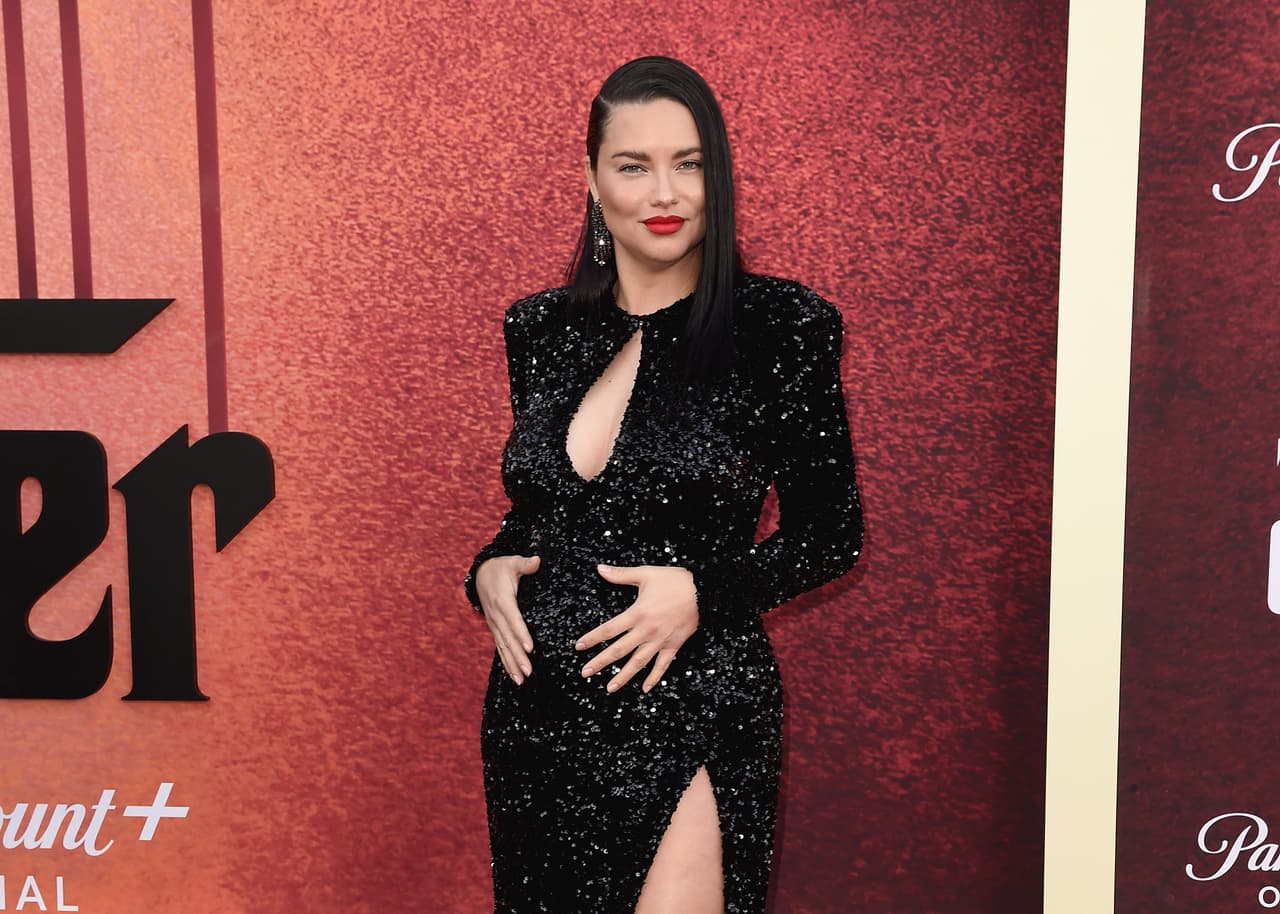 Muchas celebridades han compartido con sus seguidores una de 
<a href="https://www.univision.com/famosos/famosas-que-rompieron-el-internet-con-el-anuncio-de-su-embarazo-fotos">sus facetas más bendecidas: su embarazo</a>.