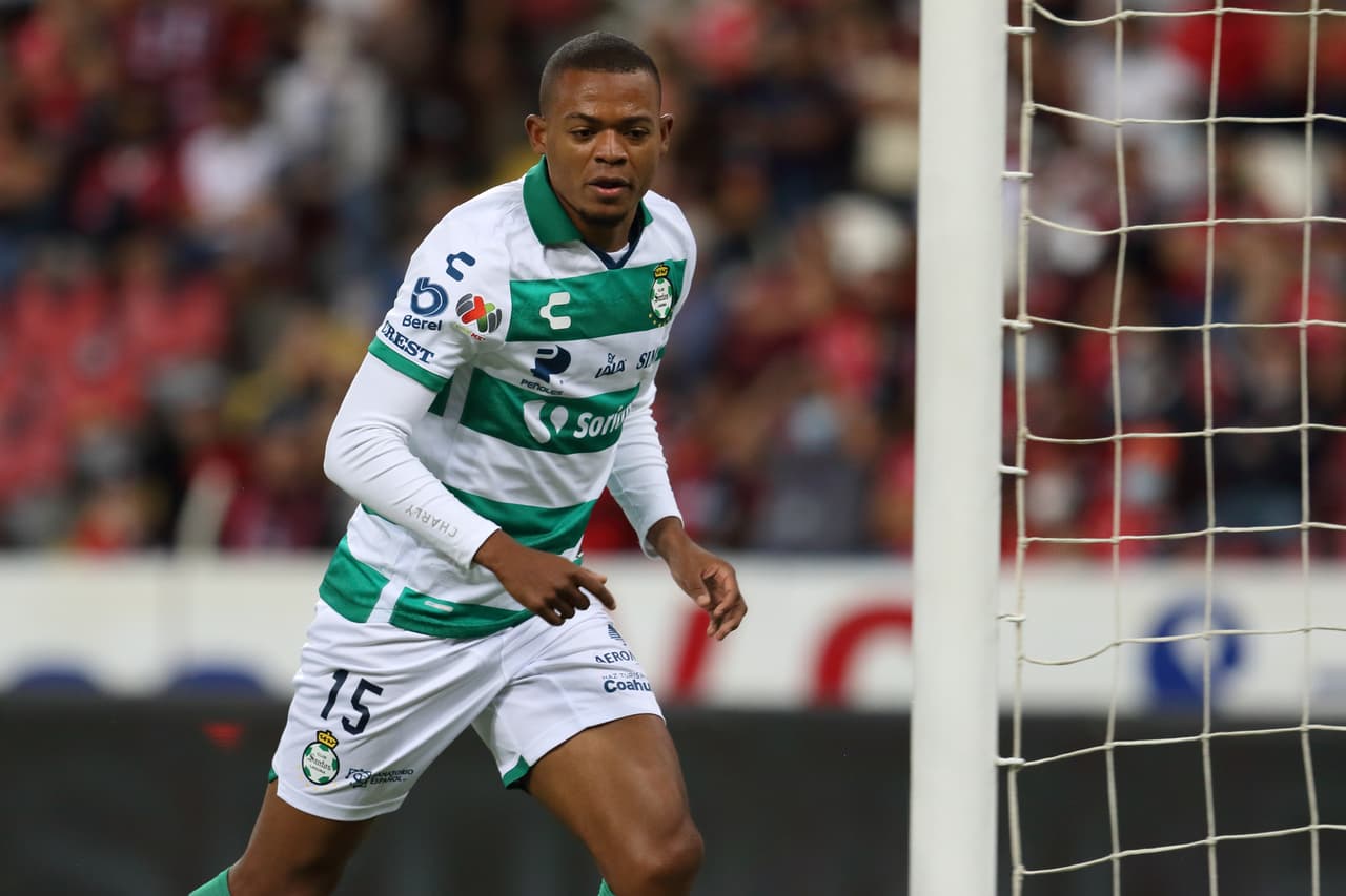 Al 84', Harold Preciado tuvo un debut goleador con Santos y le puso emoción al encuentro.