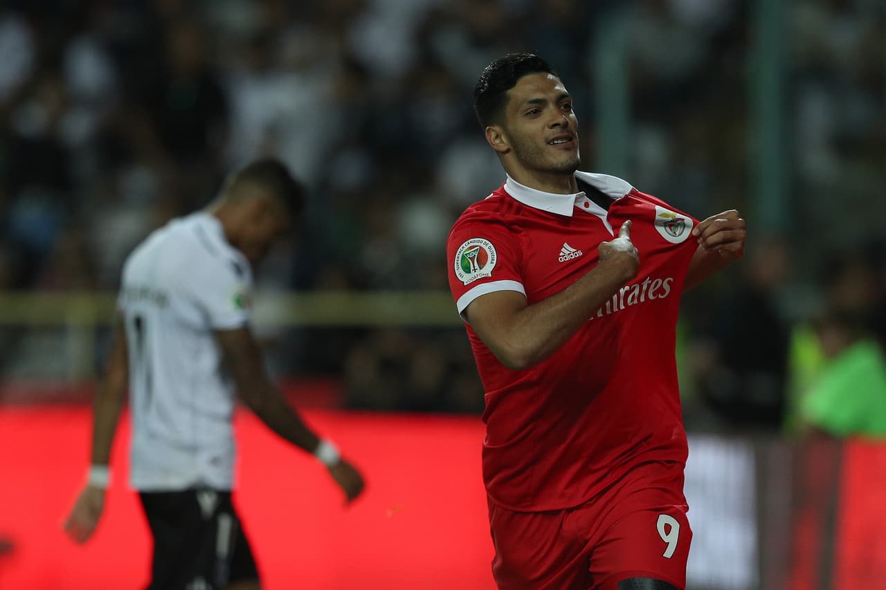 Raúl Jiménez: dos veces campeón de la Primeira Liga de Portugal con Benfica (2015-2016 y 2016-2017).