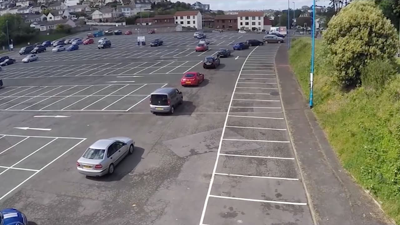 Con él, Adam habló a varios amigos y familiares.