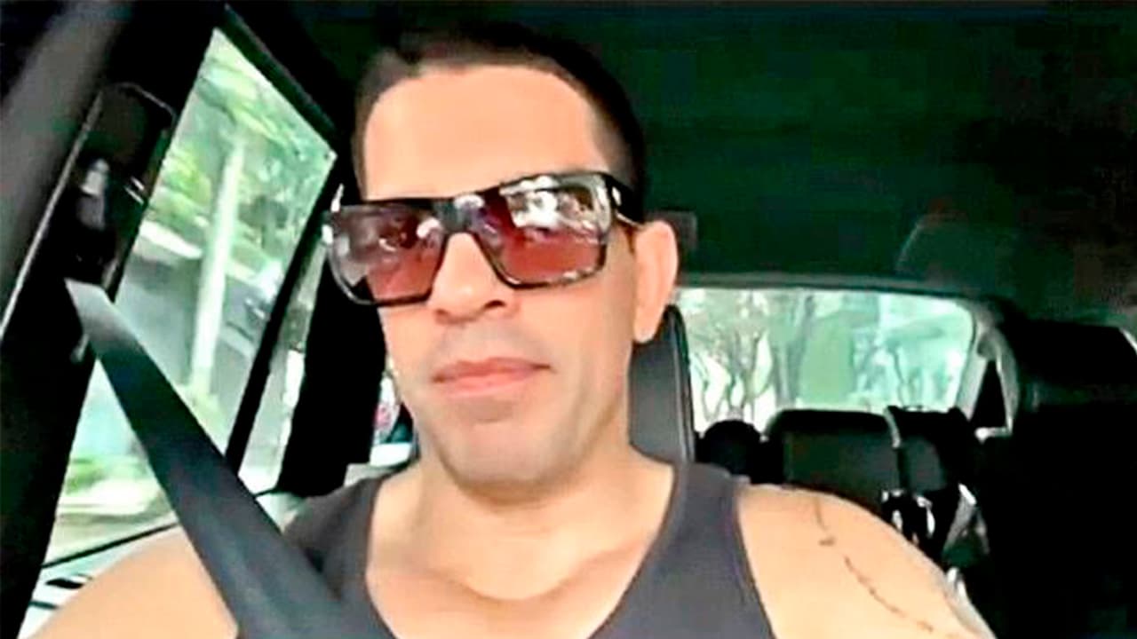 Yahir muestra su frustración tras haber sido asaltado con pistola en mano y a plena luz del día