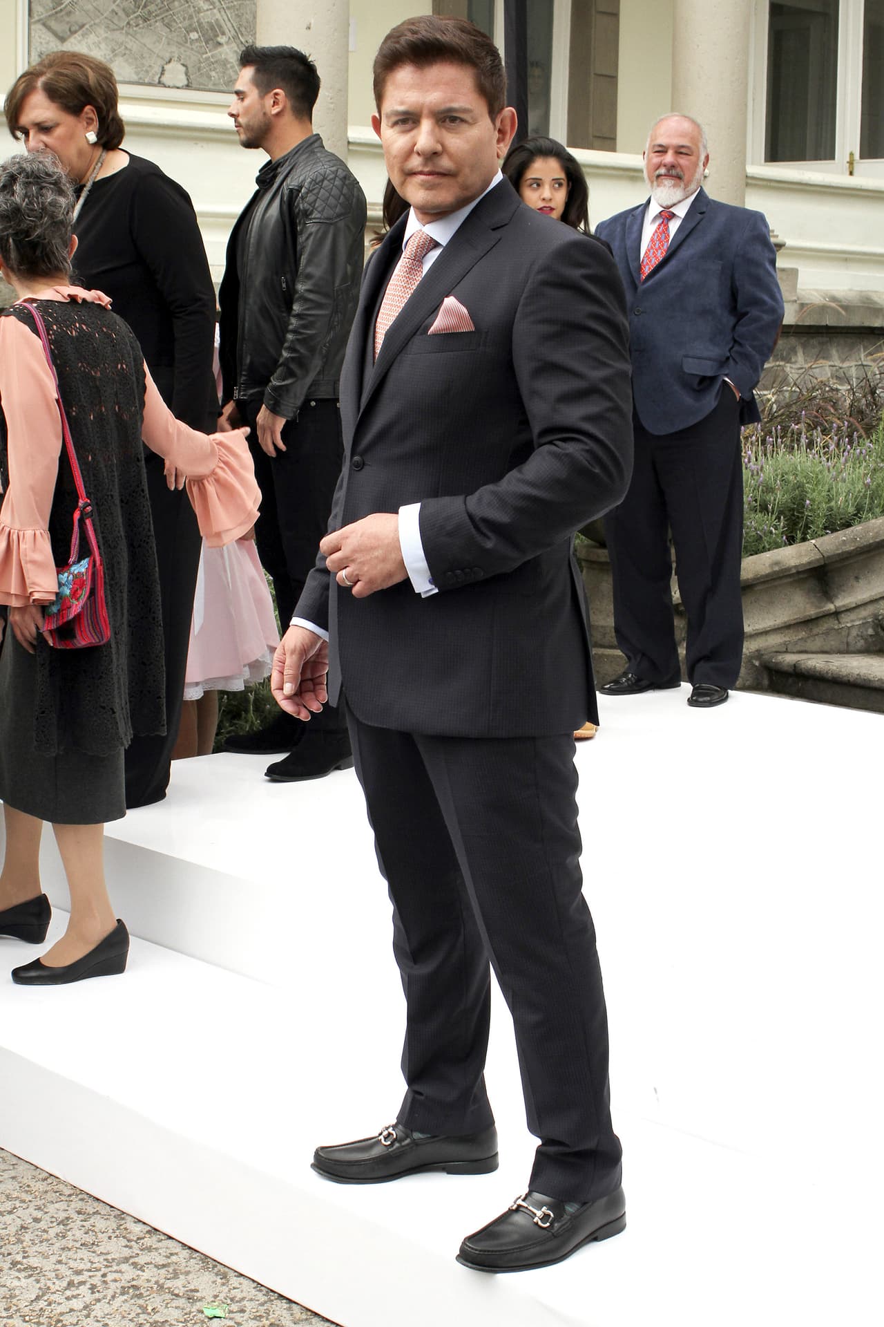 La falta de oportunidades que ha traído la pandemia le ha pegado: "Sí, realmente ha sido un año muy difícil, 
<b>no creas que estamos exagerando</b>". 
<br>