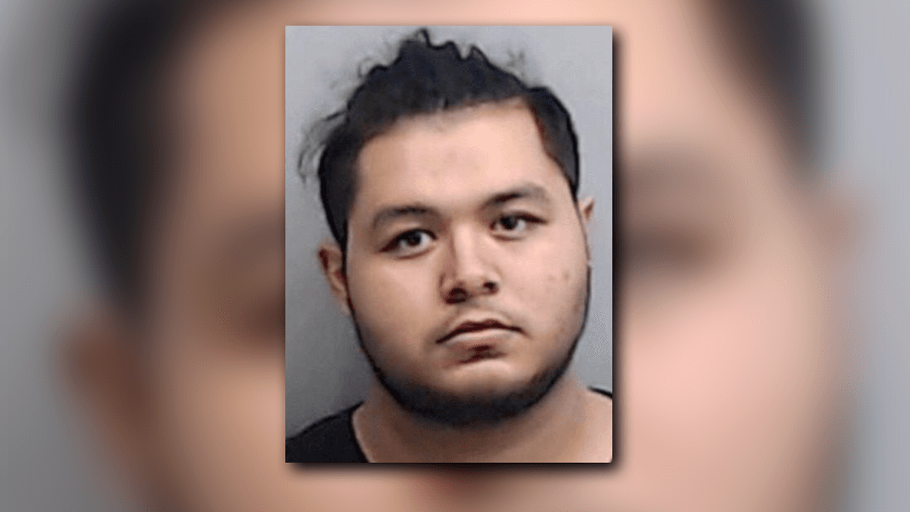 Manejó 500 millas para conocer a una niña y terminó tras las rejas con una fianza de $100,000