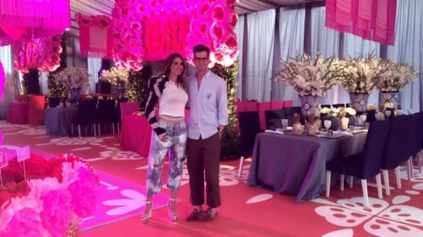 La celebración de cumpleaños estuvo organizada y decorada por Jaime González, productor de eventos sociales y amigo personal de la conductora del programa 'Hoy'. Desde el techo del salón hasta el piso no faltaron las flores de González+Helfon, incluso en el centro del lugar se leía el nombre de Galilea.