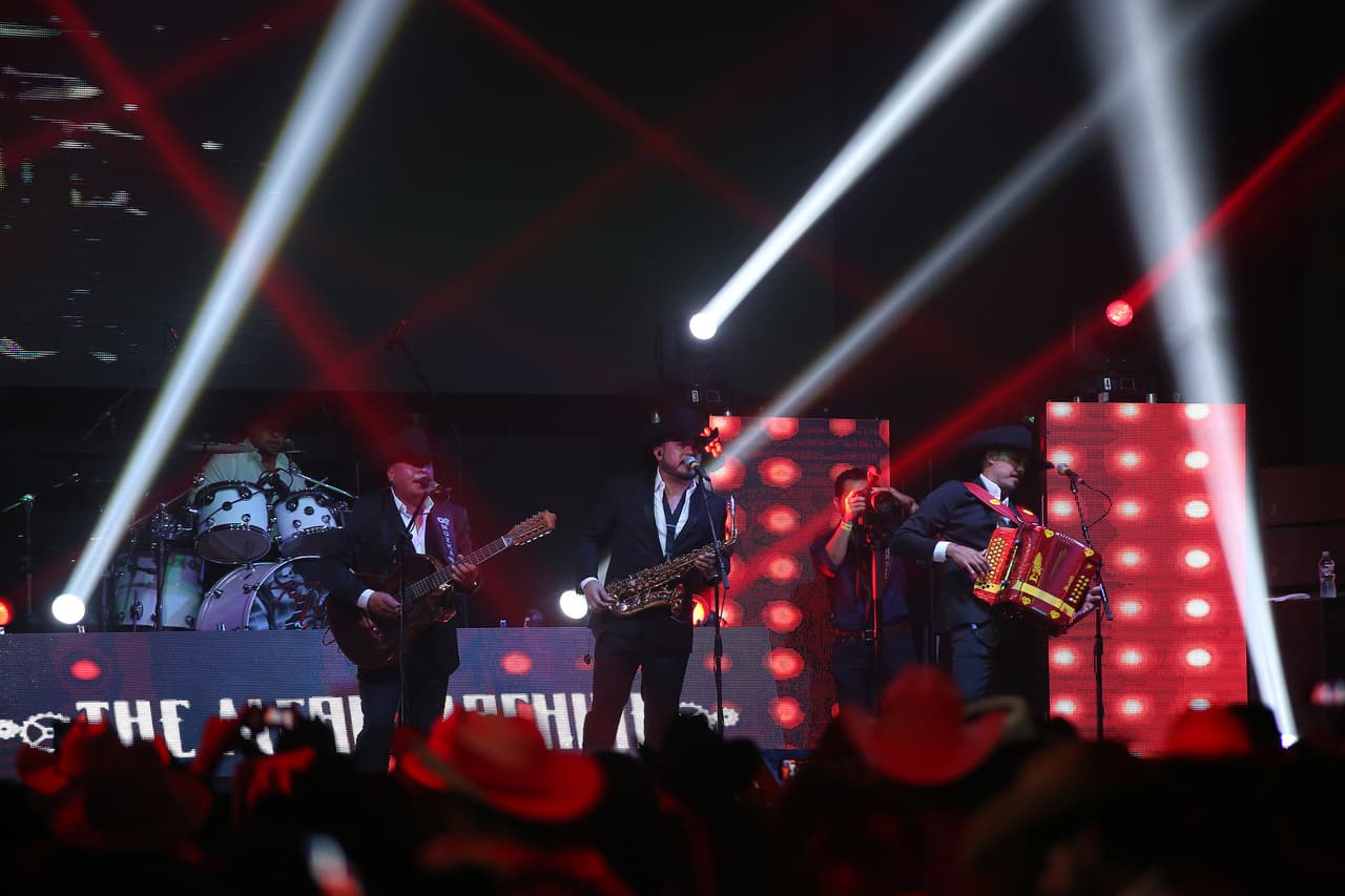 La Maquinaria Norteña celebra diez años en los escenarios con nuevo disco