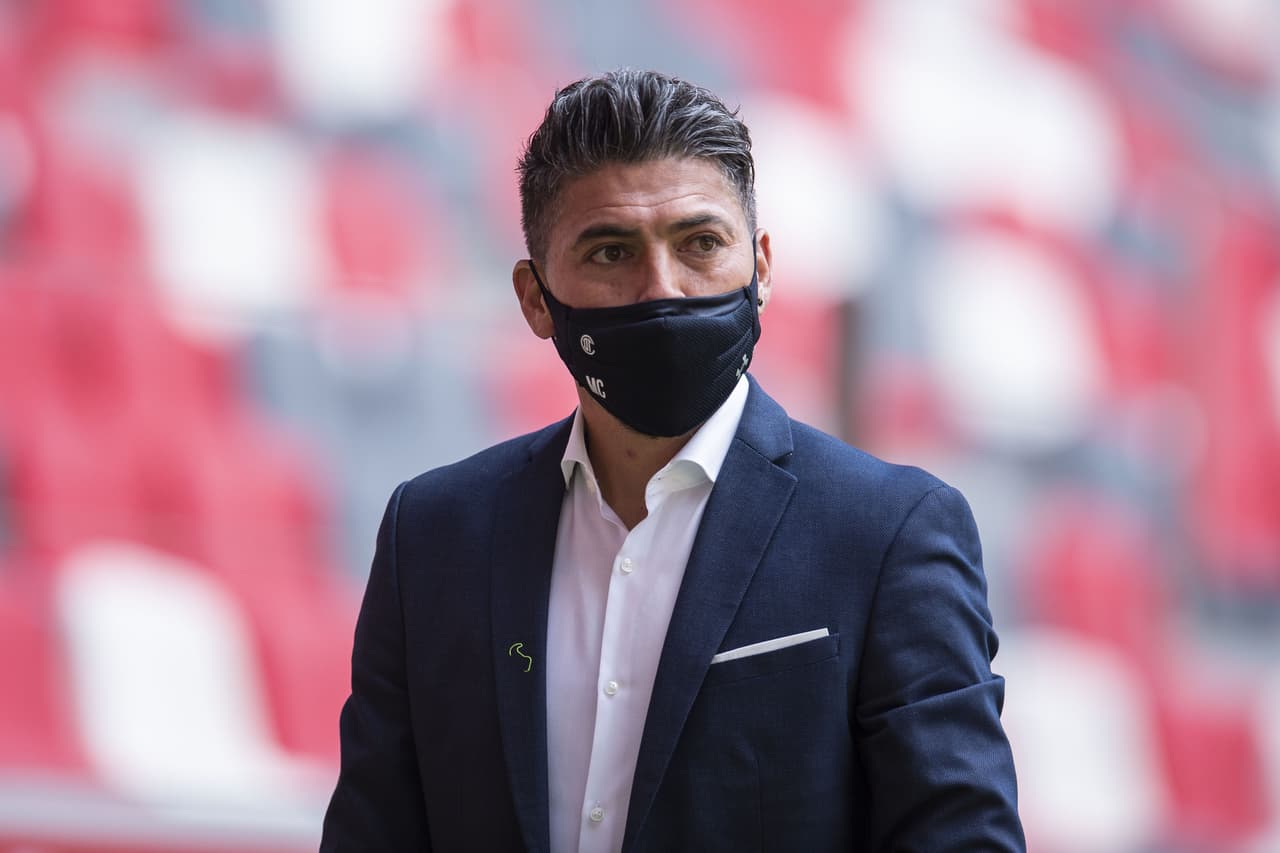 Carlos Adrián Morales debutó con triunfo en su carrera como técnico en México.