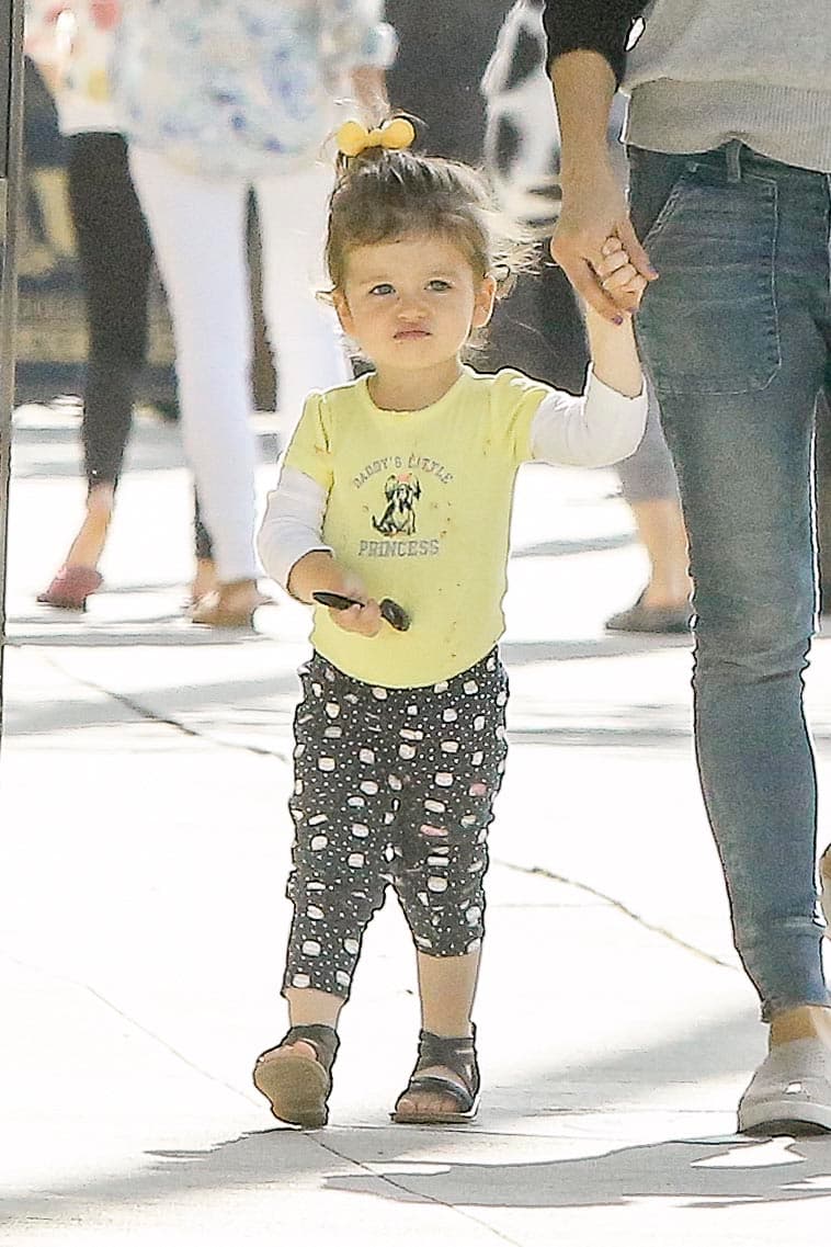 ¡Pobrecita! Su puchero de no tener uno para ella solita...