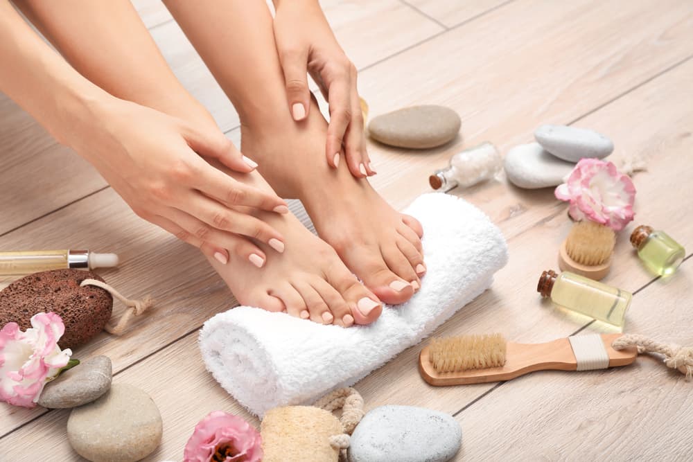 <b>PISCIS</b>
<br>Un pedicure será brillante para consentirte un poco sobre todo porque tu signo rige los pies. De paso si quieres añade el manicure y una mascarilla. Puedes hacerlo inclusive tú mismo con cremas o lociones.