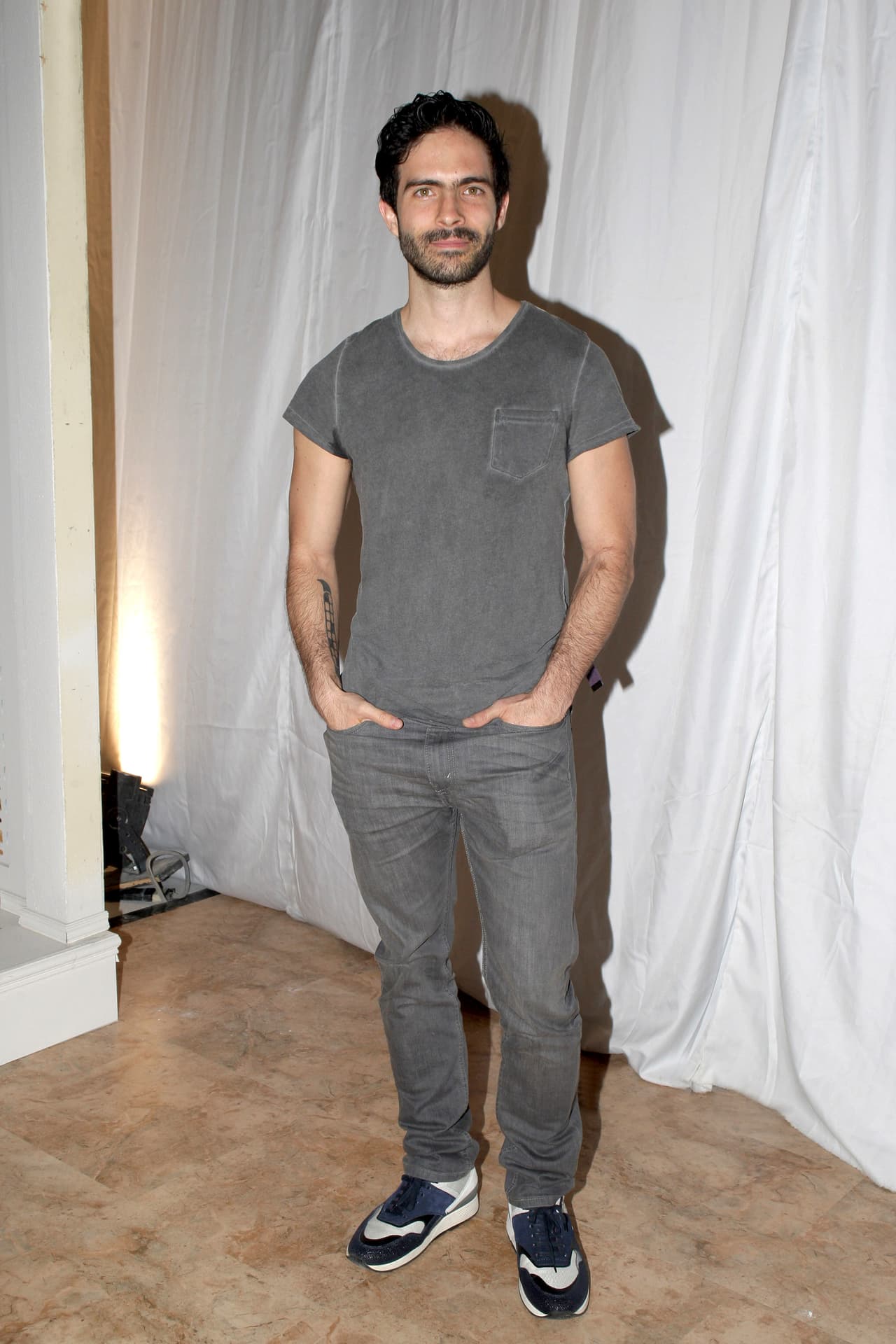 Dirigió comerciales y videoclips.