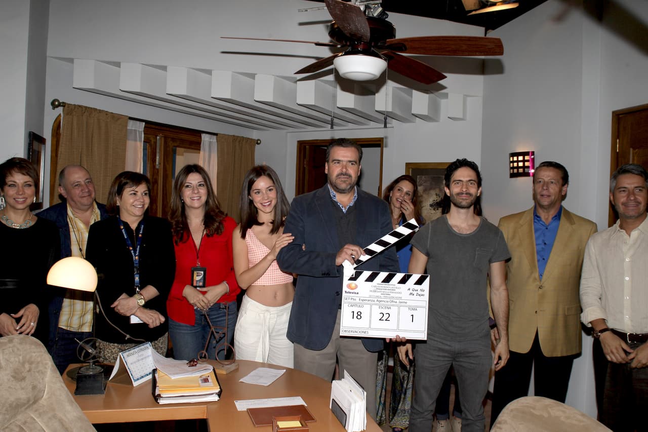 Según la publicación TVNotas señaló que habían hablado con una persona de la producción, la cual les dio ciertos detalles del comportamiento de los protagonistas.